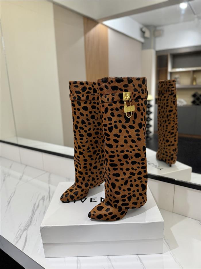 20251128174450977 750